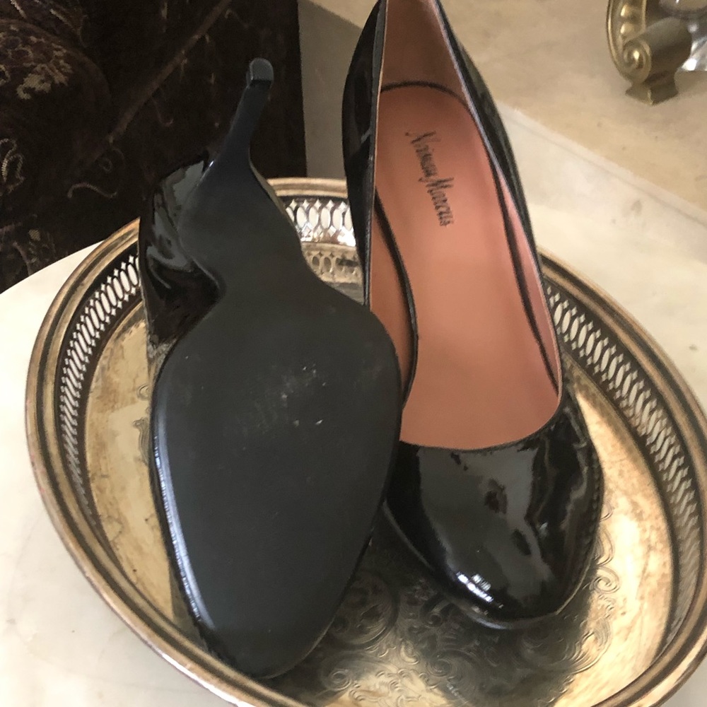 ⭐️SALE⭐️ Neiman Marcus Patent Leather 4” Heels - Picture 4 of 5
